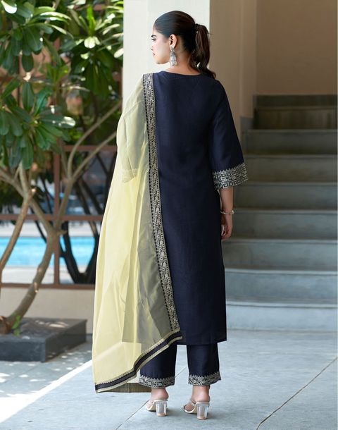 Skylee Women Silk Blend Kurta Pant Dupatta Set - Image 5