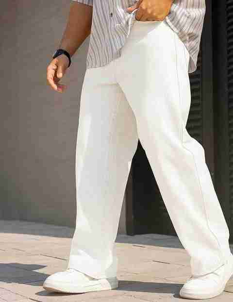 wearworld Men Loose Fit Mid Rise White Jeans - Image 5