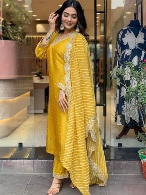 PILUDI HOUSE Embroidered Kurta, Salwar & Dupatta Set - Image 4