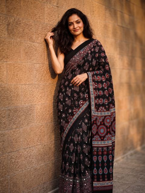 kryone Printed Assam Silk Pure Silk Saree (Black) - Image 8