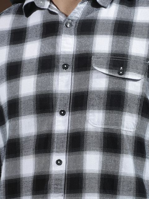 CRIMSOUNE CLUB Men Slim Fit Checkered Hood Casual Shirt - Image 6