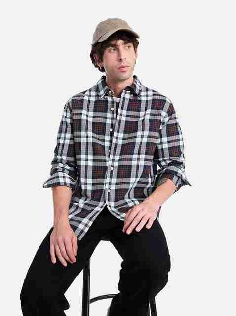 Snitch Men Regular Fit Checkered Button Down Collar Casual Shirt - Image 5