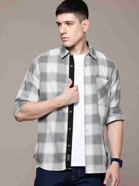 Roadster Men Relaxed Fit Checkered Casual Shirt - Image 3