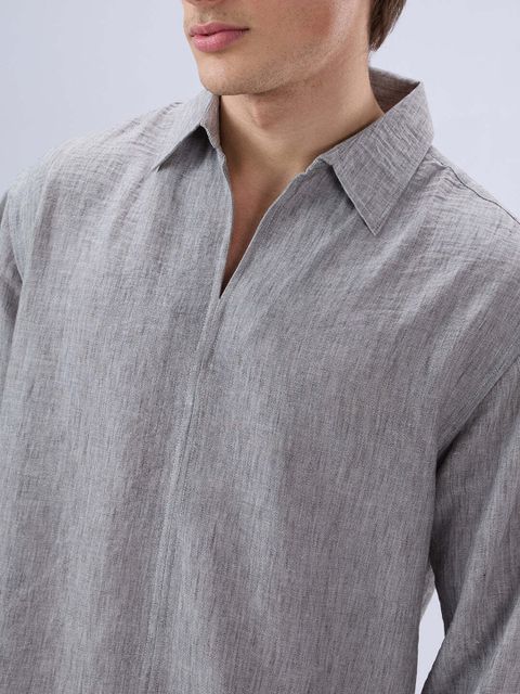 VASTRADO Men Oversized Fit Solid Cut Away Collar Casual Shirt - Image 5
