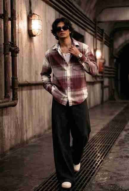 Xfggggy Men Boxy Fit Checkered Spread Collar Casual Shirt - Image 5