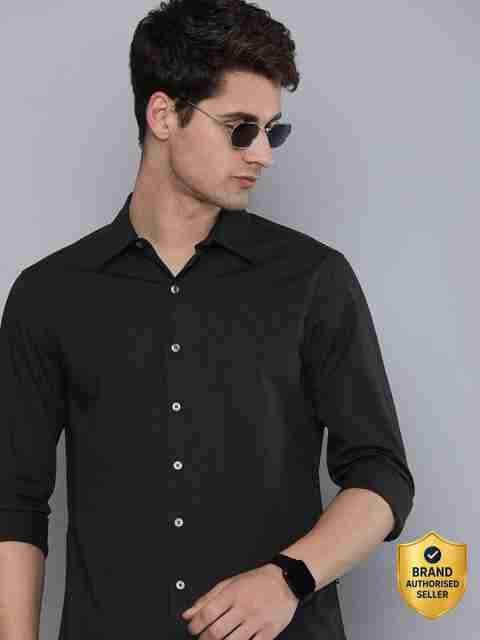 LEVI'S Men Regular Fit Solid Spread Collar Casual Shirt - Image 3