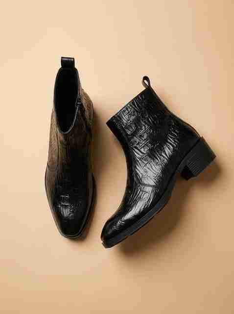 BIG FOX Croc-Texture Cuban Boots | Premium Ankle-Length Fashion Boots Boots For Men (Black , 8) - Image 5