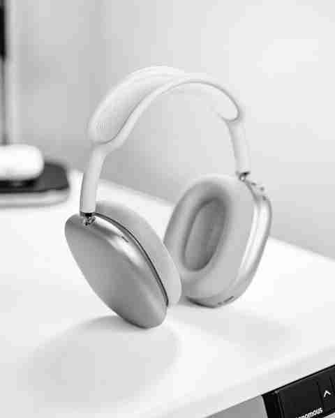 technest P9 Over Ear Wireless Headphones Multicolor - Image 2