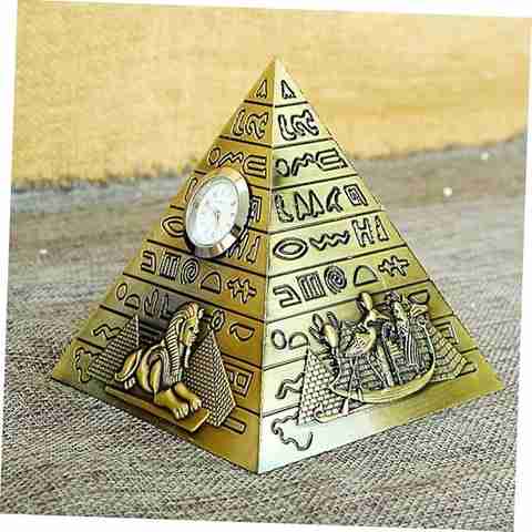 10-10-pyramid-showpiece-with-