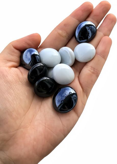 Colour Stone Milky Glass Decorative Gem Stones Pebbles for Home Garden Aquarium Decor (1.8Kg) Carved, Polished, Regular Round, Oval Fire Glass Pebbles (Black, White 1.8 kg) - Image 8