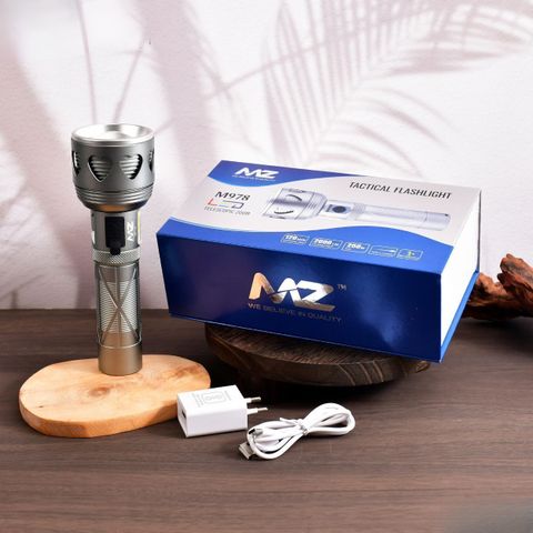 MZ M978 (RECHARGEABLE METAL LED TORCH) Zoomable 250W Power MZ M978 (RECHARGEABLE METAL LED TORCH) Zoomable 250W Power