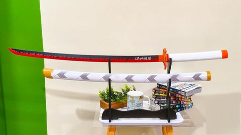 World Gift Mart Demon Slayer Rengoku Wooden Katana 105cm White - Image 4