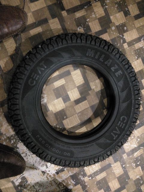 CEAT 90/100-10 Milaze Tubeless Tyre - Image 5