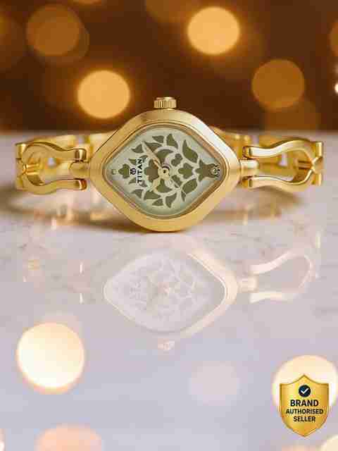 Titan Karishma Champagne Dial Gold Stainless Steel Strap Analog Watch - For Women NT2536YM03,NU2536YM03 - Image 5