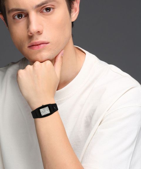 Sonata Quartz Black Dial Plastic Strap Analog Watch for Men - Image 7