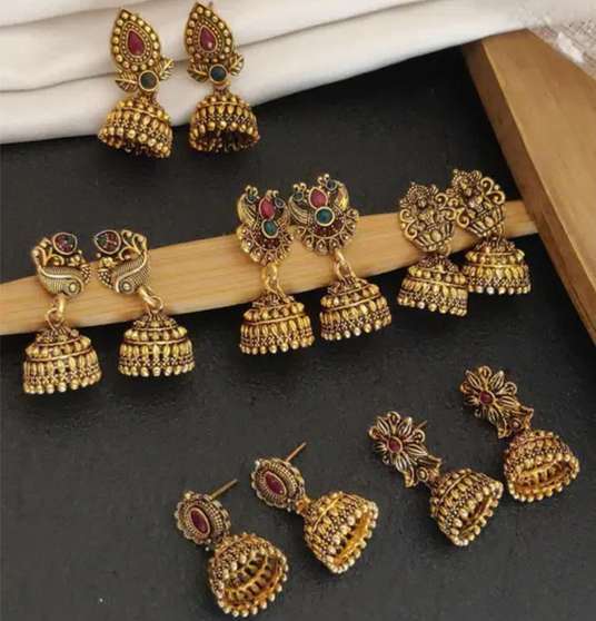 Gold Plated Crystal Alloy Jhumki Earrings Set
