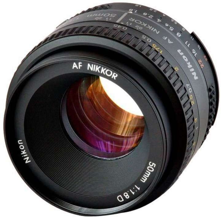 美品 Nikon AF 50mm すれ違っ f/1.8D レンズ ブラック