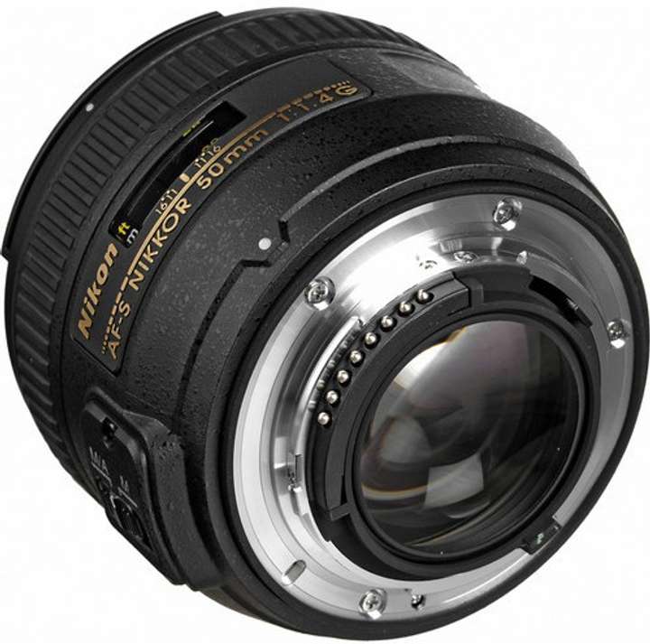 nikon-standard-af-s-nikkor- 