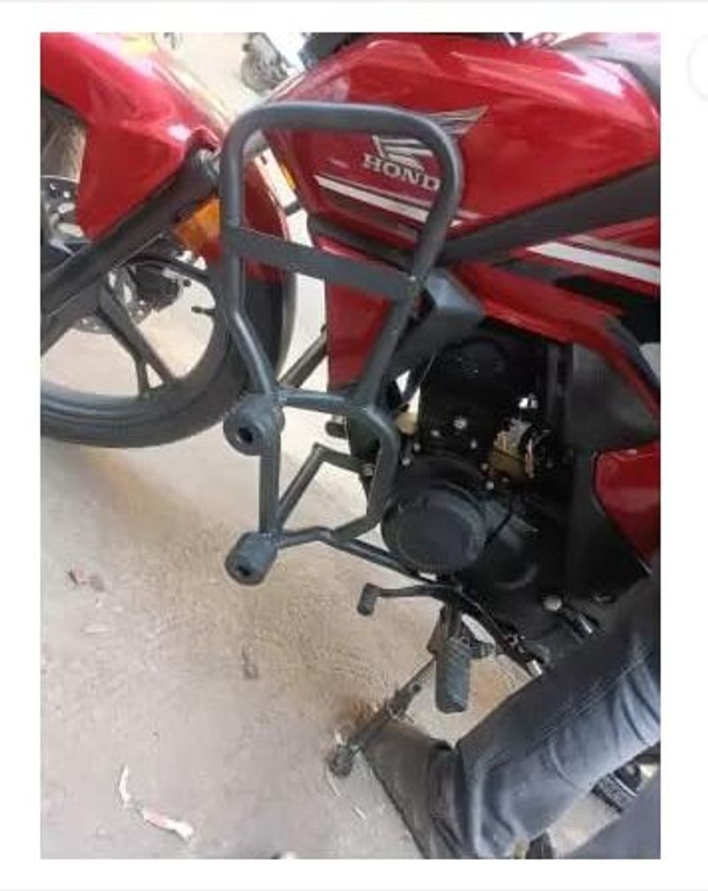Vrinda SP SHINE 125 Bike Crash Guard - Image 4
