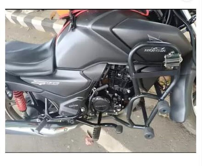 Vrinda SP SHINE 125 Bike Crash Guard - Image 6