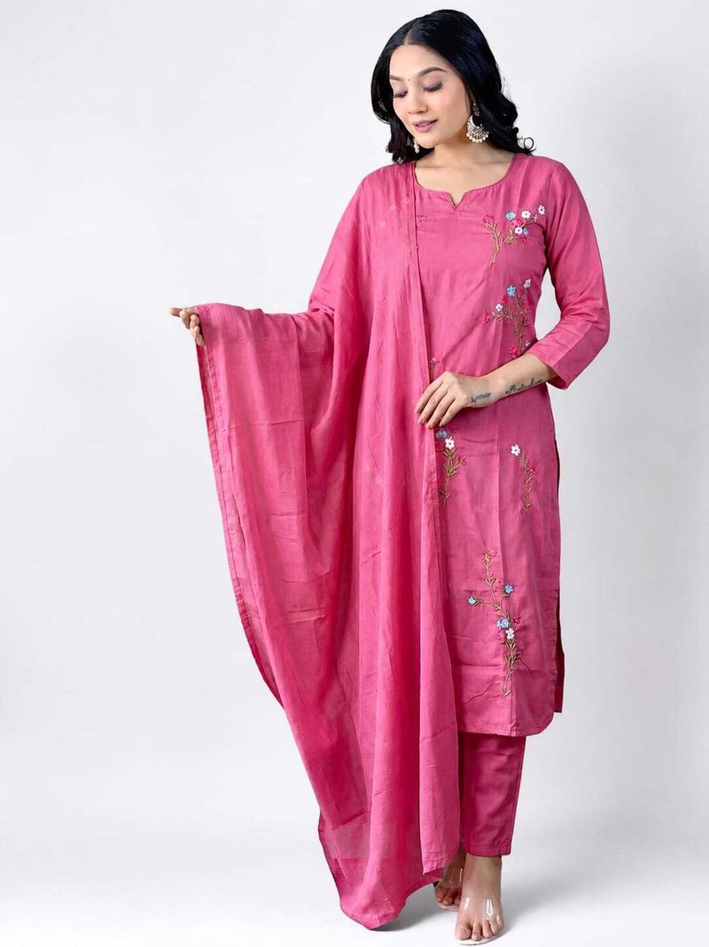 HARKHANI FASHION 1660 GAJARI Embroidered Kurta Set - Image 4
