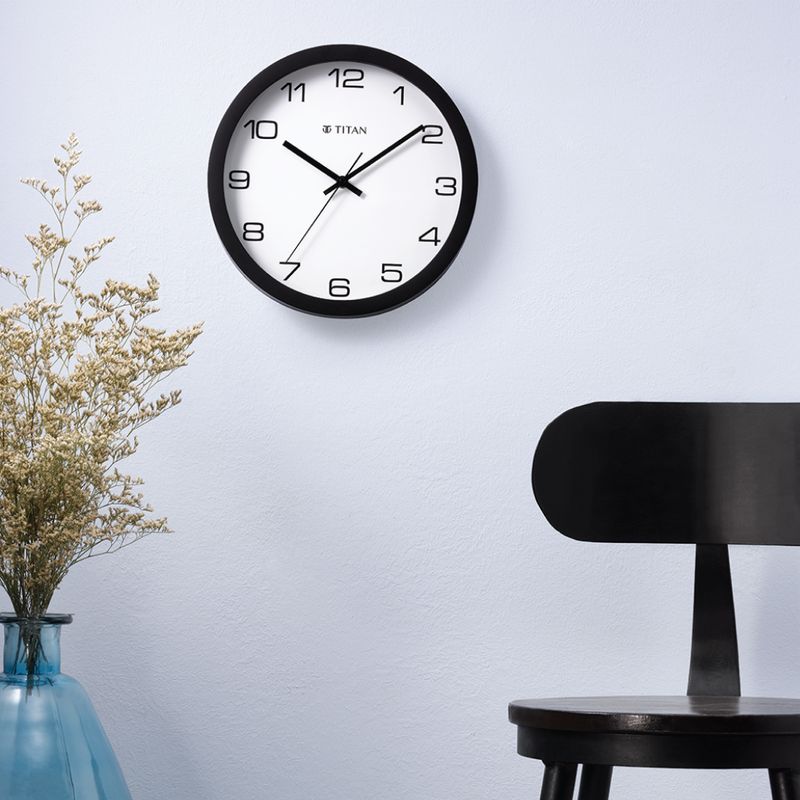 Titan Analog 30 cm X 30 cm Wall Clock (Black, With Glass, Standard) - Image 6