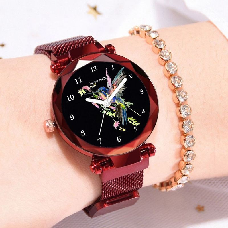 Daniel Jubile Magnet Strap Girls Women 12 Diamond New Rishtey Red - महिलाà¤à¤ à¤à¥ लिठà¤à¤¨à¤¾à¤²à¥à¤ à¤à¤¡à¤¼à¥ - Image 2