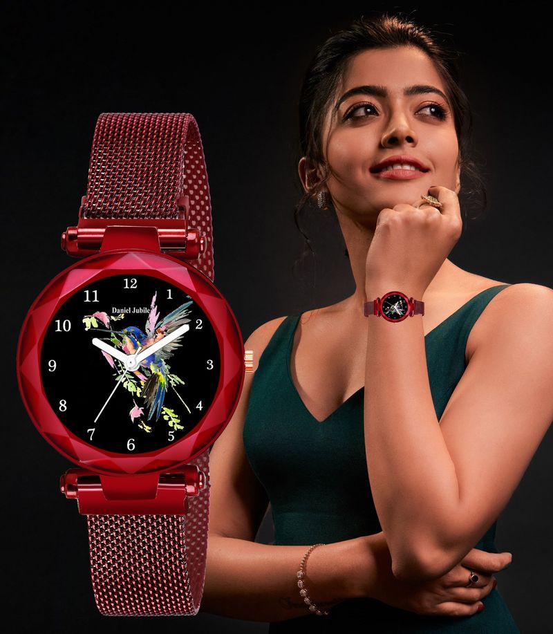 Daniel Jubile Magnet Strap Girls Women 12 Diamond New Rishtey Red - महिलाà¤à¤ à¤à¥ लिठà¤à¤¨à¤¾à¤²à¥à¤ à¤à¤¡à¤¼à¥ - Image 5