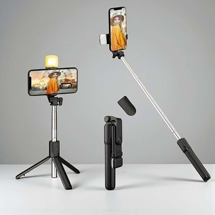 Protance R1s Bluetooth Selfie Sticks with Remote and Selfie Light