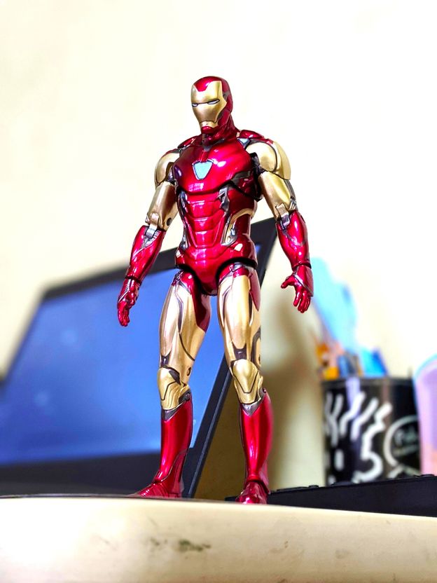 Delite Legendary IRON MAN with Accessories - Image 4