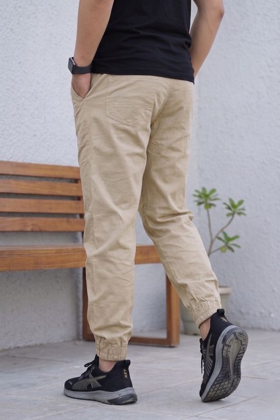 वेनरब Men Khaki Tapered Trousers - Image 2