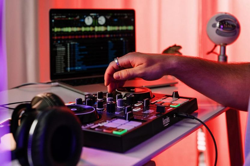 Hercules DJControl Inpulse 200 MK3 - Image 3