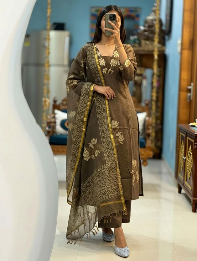 Divastri Women Viscose Rayon Kurti Palazzo Dupatta Set - Image 1