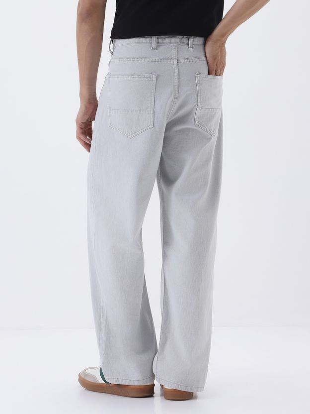 Urbano Men Loose Fit Mid Rise White Jeans - Image 3