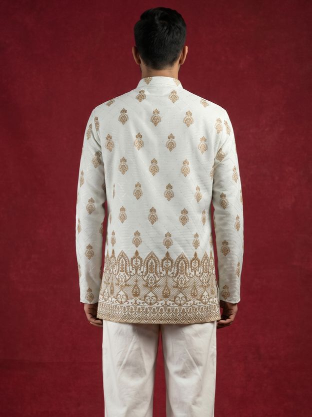 Jompers Men Embroidered Straight Kurta - Image 2