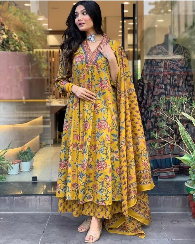 SHIRIN CREATION पैक ऑफ3 प्रिंटेड विस्कोस रेयॉन A-लाइन के लिए - Image 2