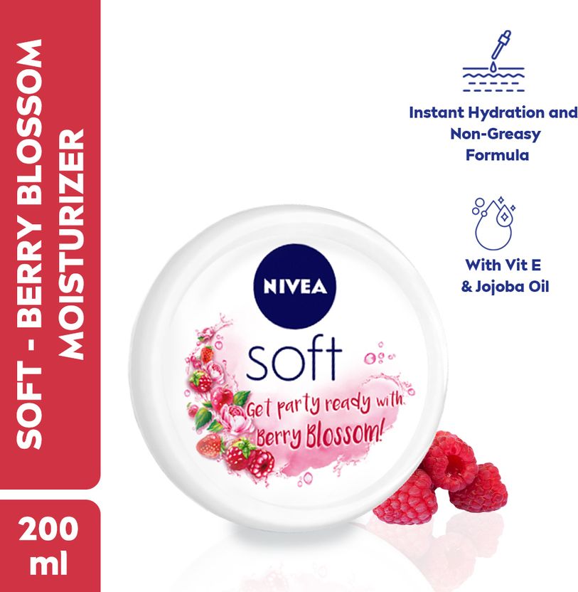 NIVEA Soft Light Moisturizer Day Cream Berry Blossom 100 ml - Image 1
