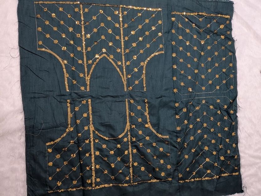 NAYRYN Embroidered Bollywood Georgette Saree Multicolor - Image 4