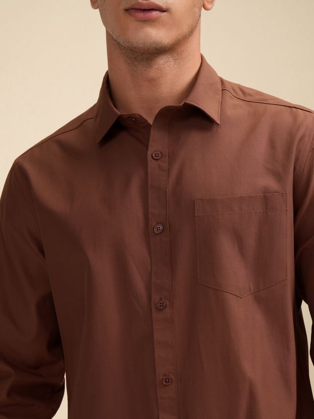 HIGHLANDER Men Slim Fit Solid Cut Away Collar Formal Shirt - Image 5