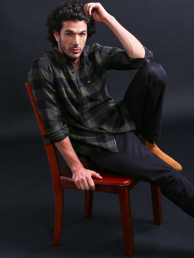 THE BEAR HOUSE Men Slim Fit Checkered Shirt - Image 5
