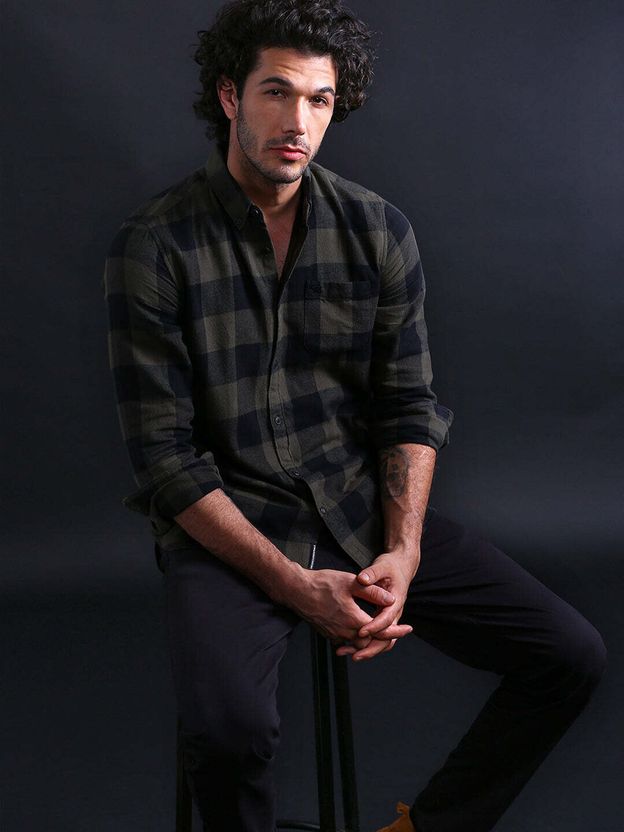 THE BEAR HOUSE Men Slim Fit Checkered Shirt - Image 4