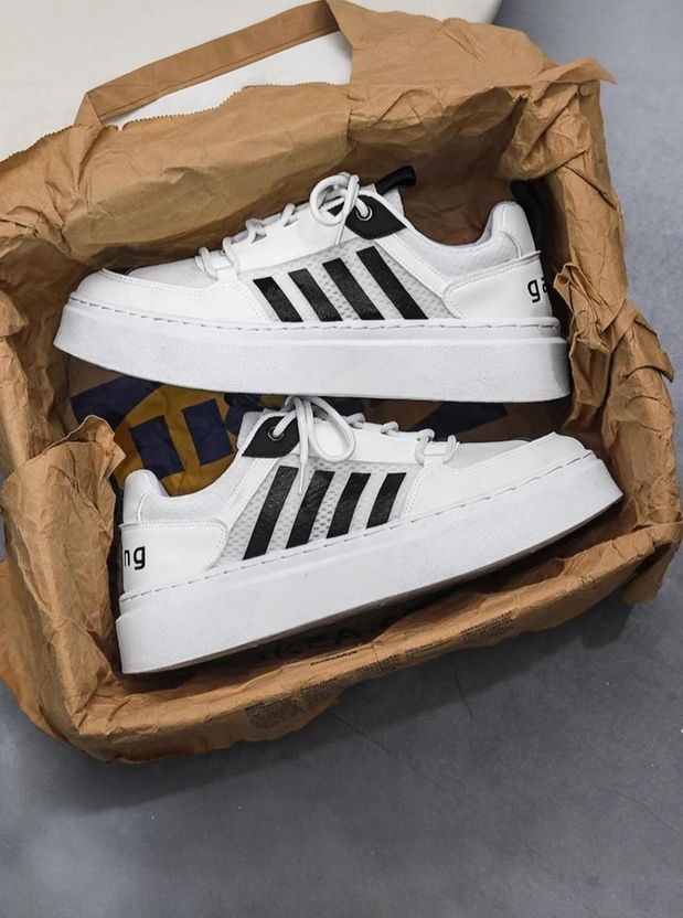 Yugal Trendy White Chunky Men's Sneakers - Image 1