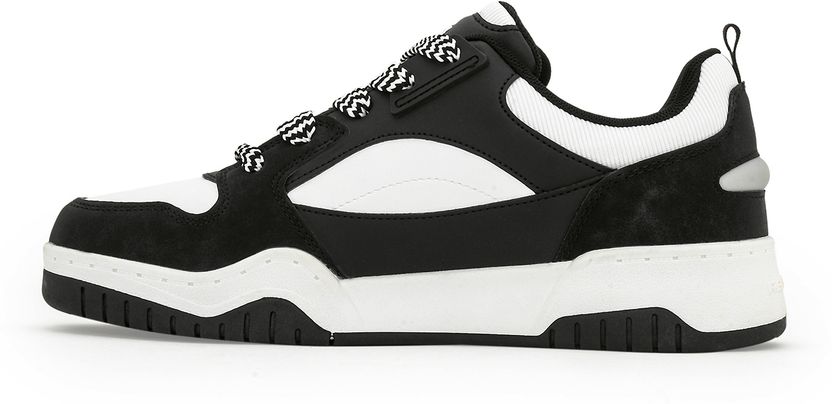 RED TAPE Men White Black Sneakers - Image 5