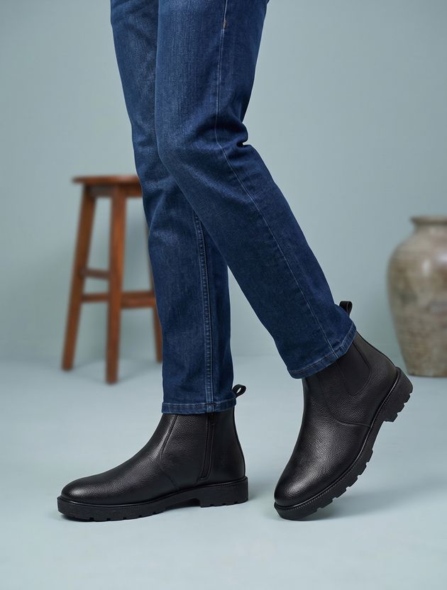 Biggie Men's Lightweight Chelsea Boots - Image 2