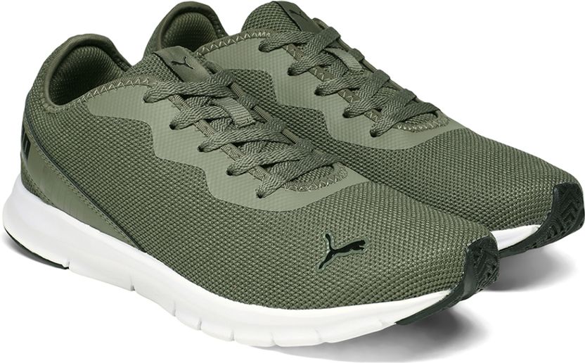 PUMA Hustle V2 Men's Sneakers - Image 10