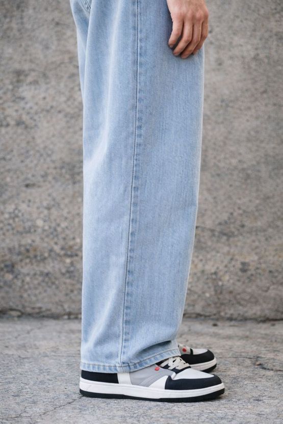 VORNIX Men Loose Fit Mid Rise Light Blue Jeans - Image 4