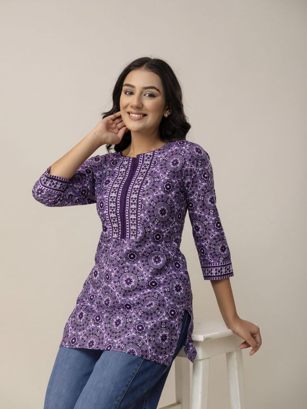 Da vastraagaar Women Brown Printed Top - Image 9