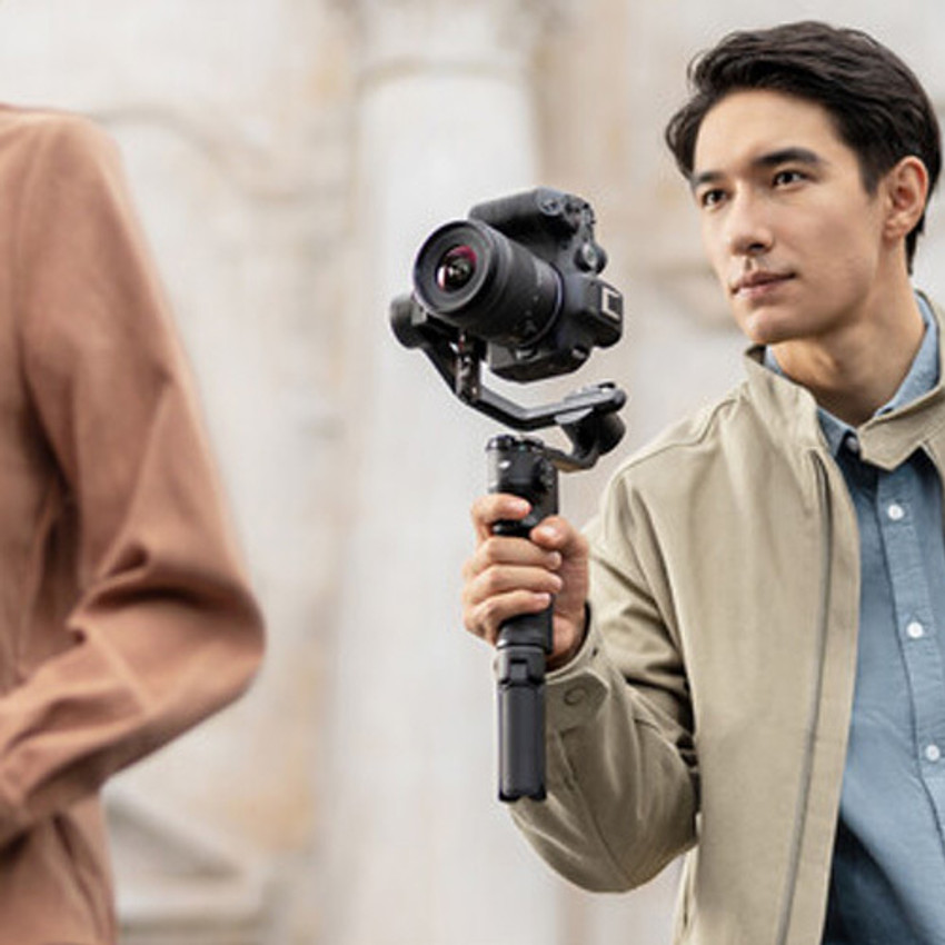 dji RS3 MINI 3 Axis Gimbal for Camera Price in India - Buy dji RS3  