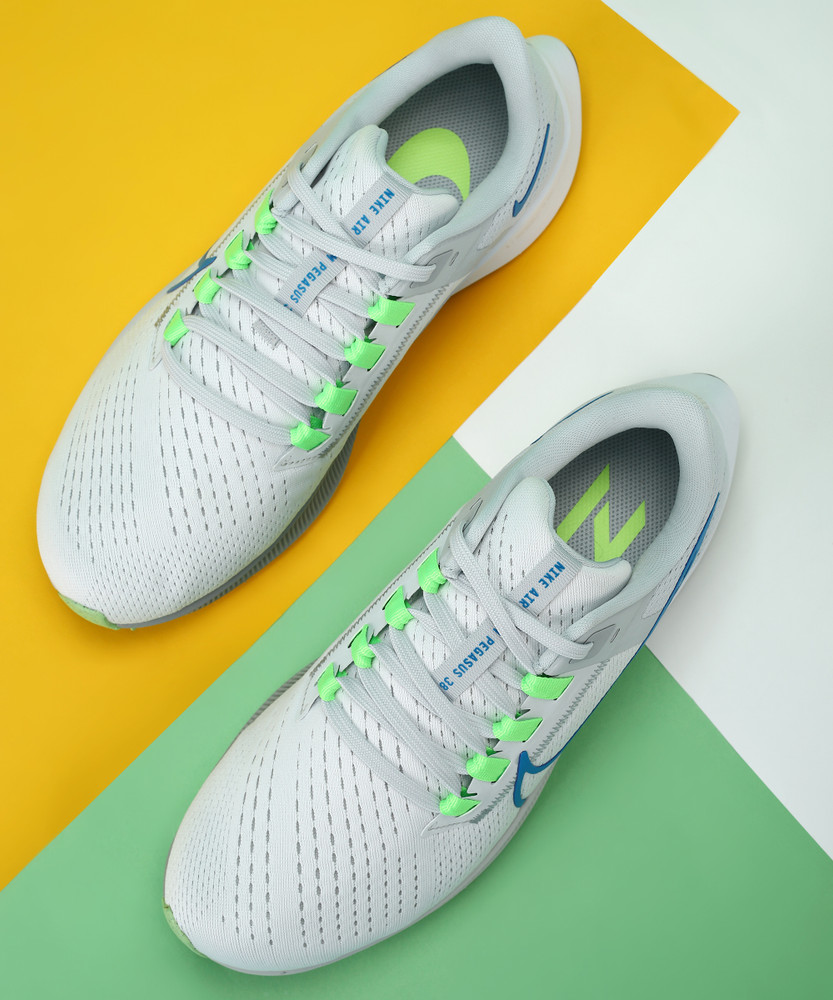 pegasus 38 white
