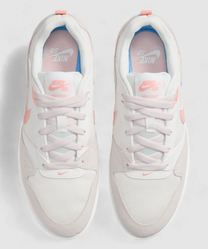 nike sb alleyoop trainers in white and pink